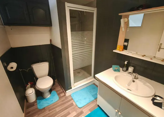 In Quiet And Convenient Apartment Ajaccio (Corsica)